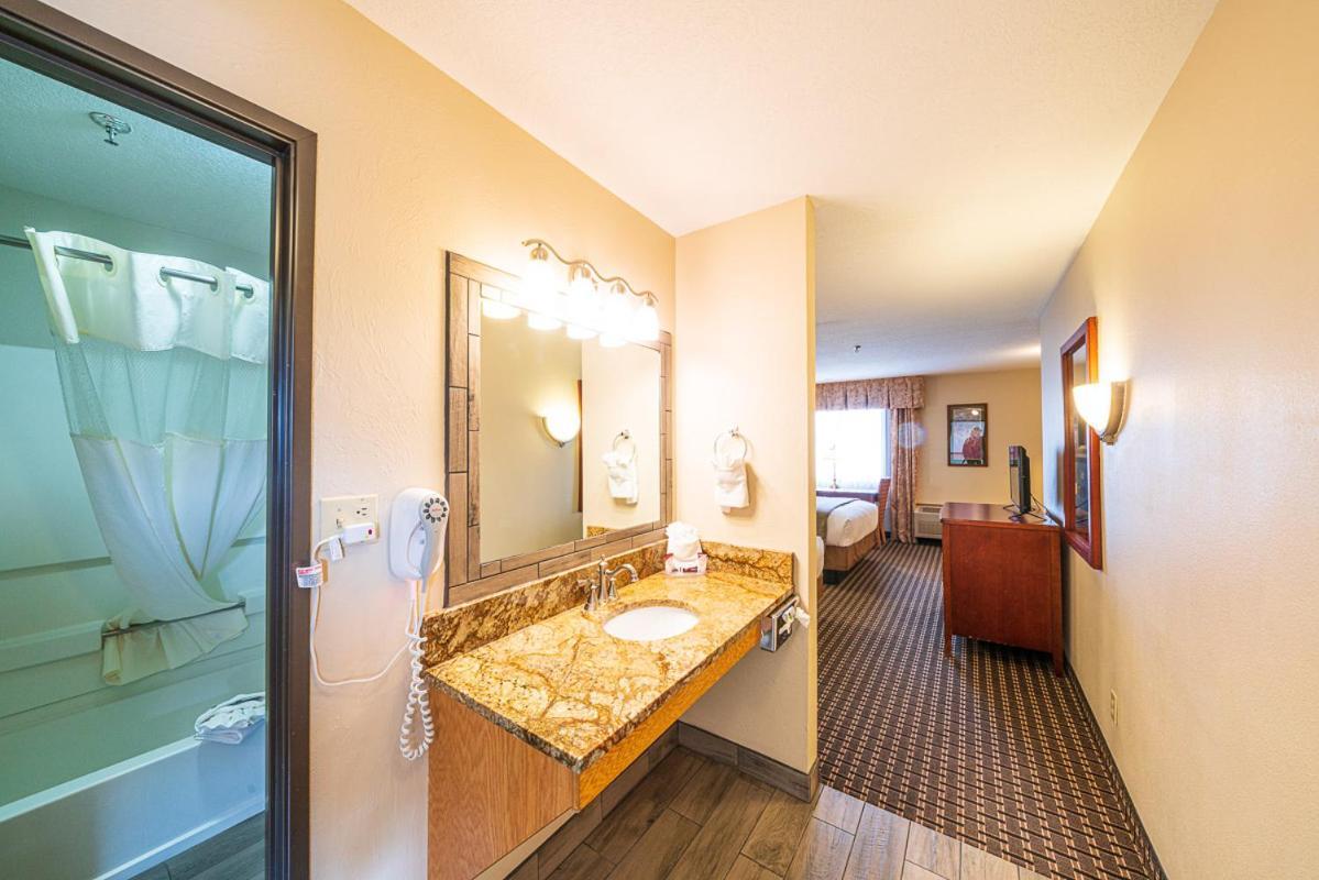 Alpine Inn & Suites גאניסון מראה חיצוני תמונה